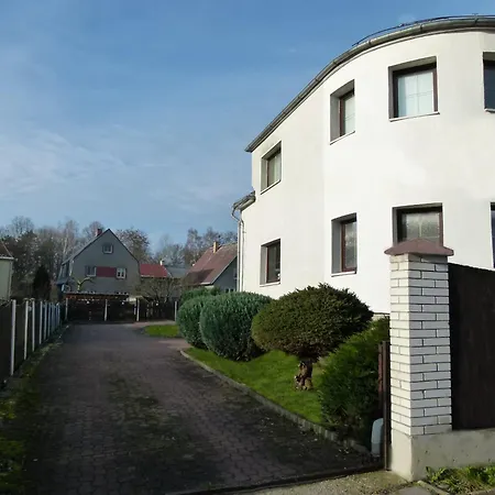 U Parku S Parkovištěm Pensión