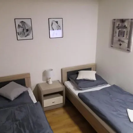 U Parku S Parkovištěm Penzion 3*