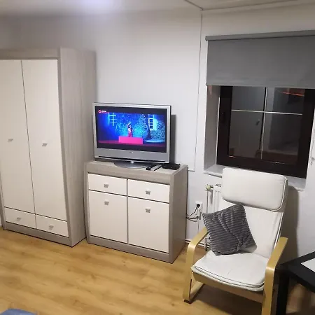 U Parku S Parkovištěm 3*